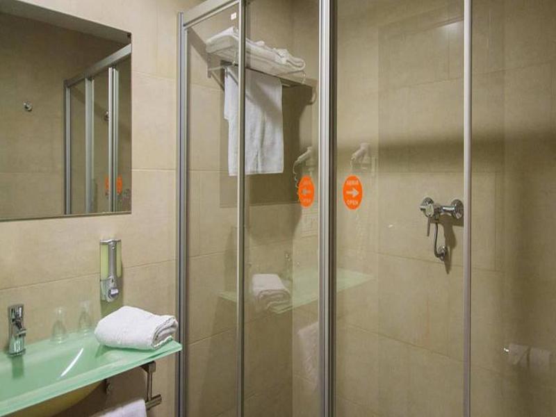 B&B Hotel Barcelona روبي المظهر الخارجي الصورة