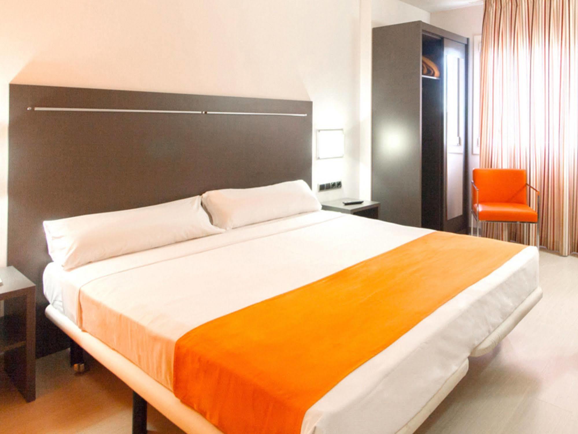 B&B Hotel Barcelona روبي المظهر الخارجي الصورة
