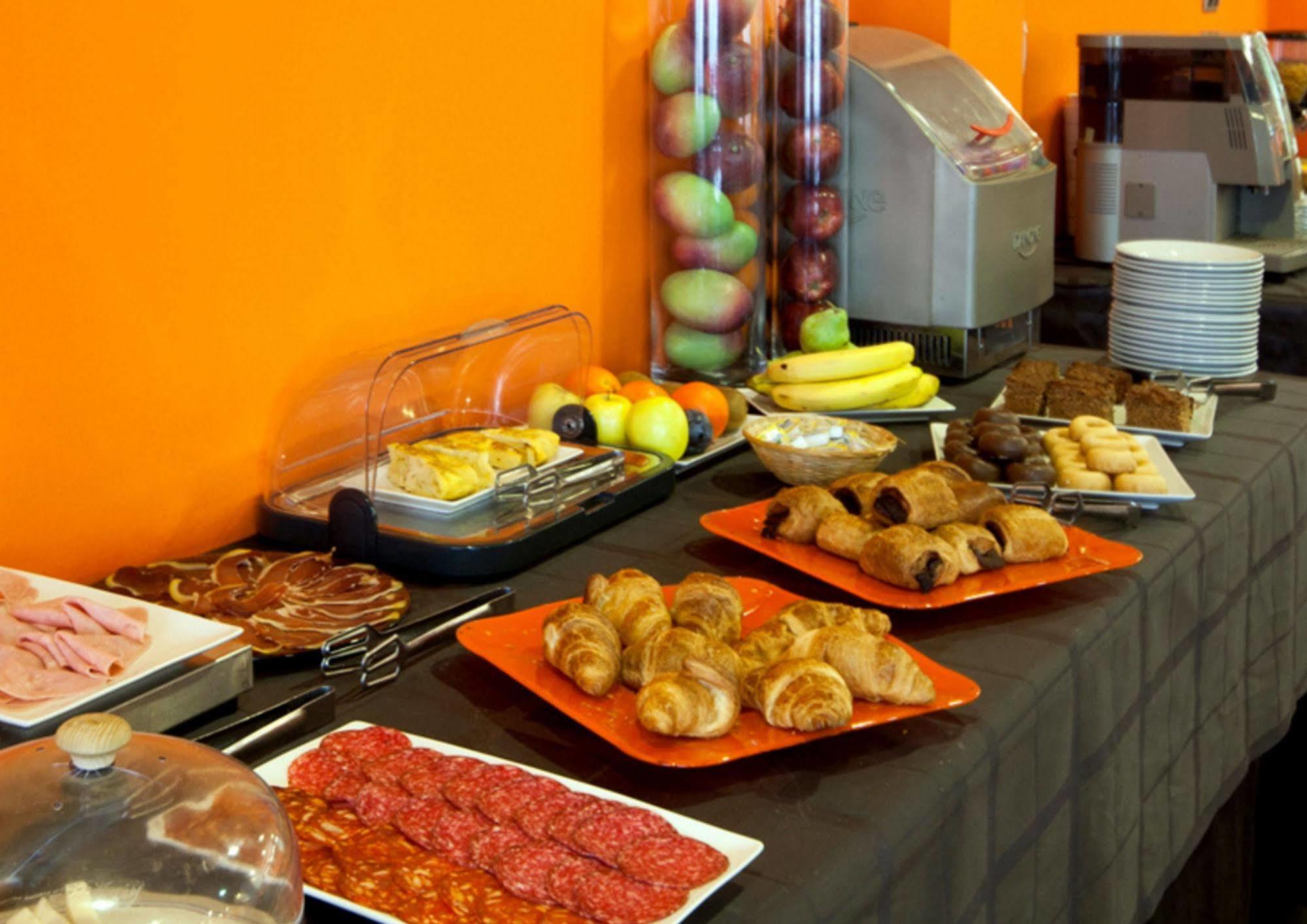 B&B Hotel Barcelona روبي المظهر الخارجي الصورة